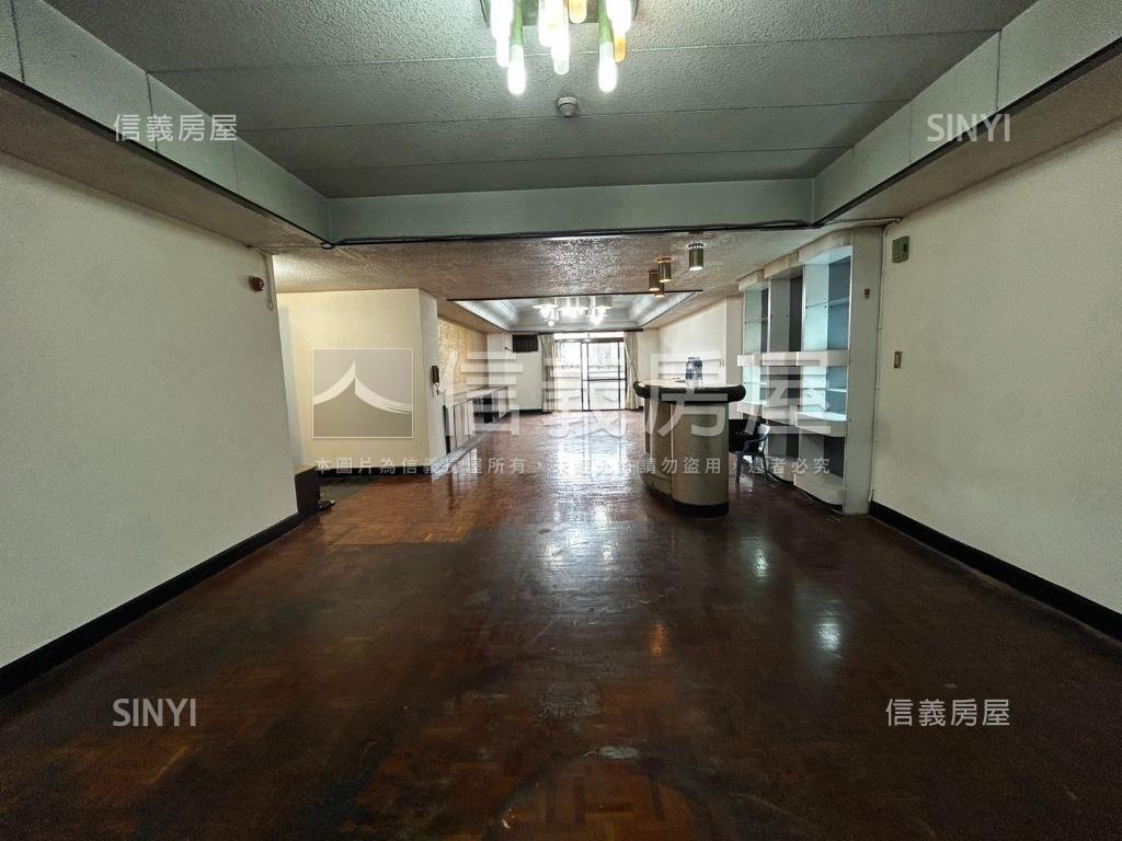 阿波羅後棟邊間住辦房屋室內格局與周邊環境
