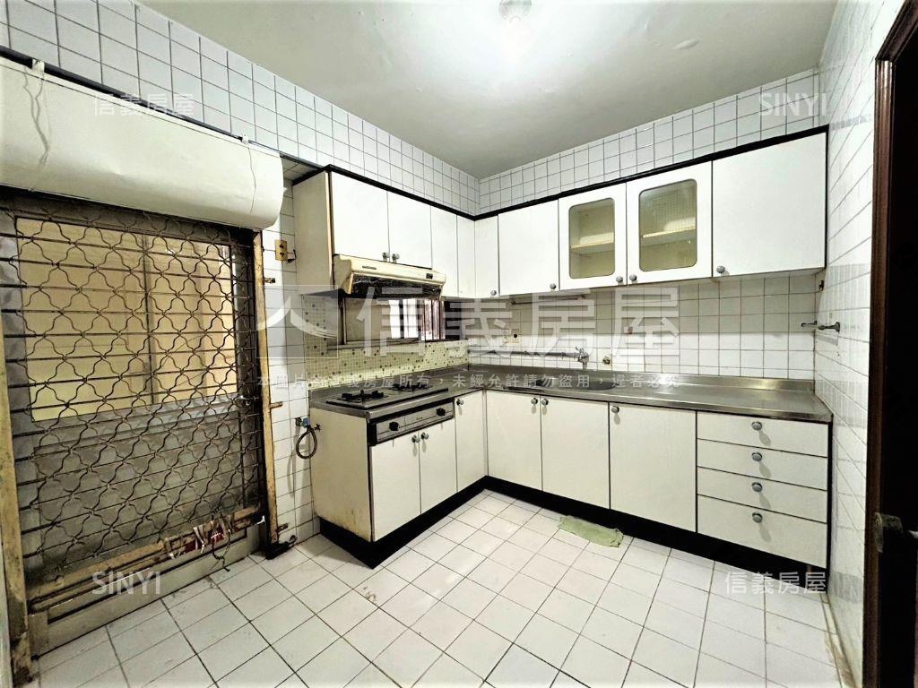 阿波羅後棟邊間住辦房屋室內格局與周邊環境
