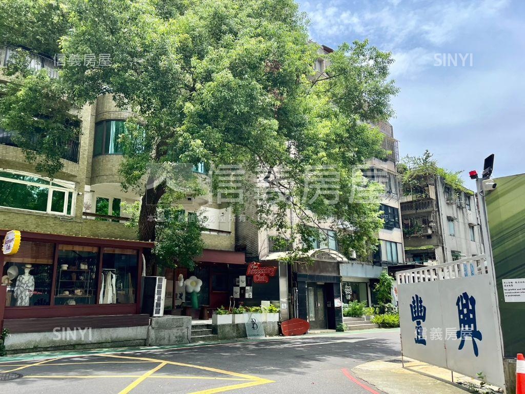 羅馬儷都坡平車位房屋室內格局與周邊環境