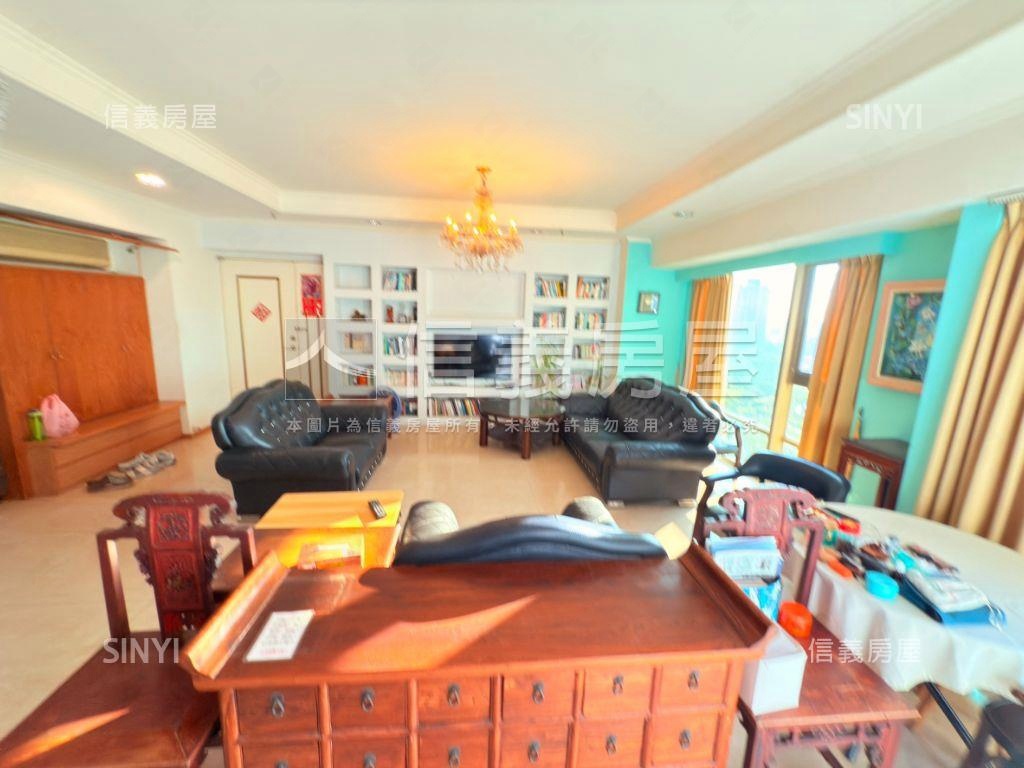 八期湖水岸面公園視野美屋房屋室內格局與周邊環境