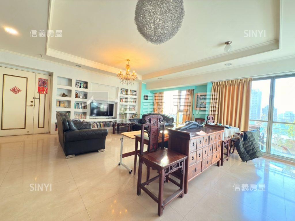 八期湖水岸面公園視野美屋房屋室內格局與周邊環境