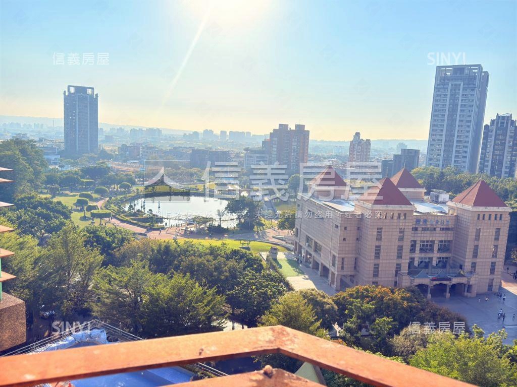 八期湖水岸面公園視野美屋房屋室內格局與周邊環境