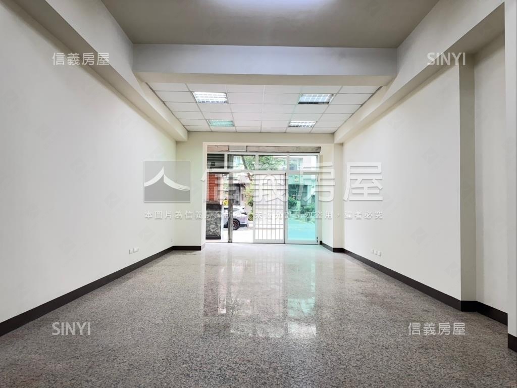 鳳山整新住辦店含平車Ⅲ房屋室內格局與周邊環境