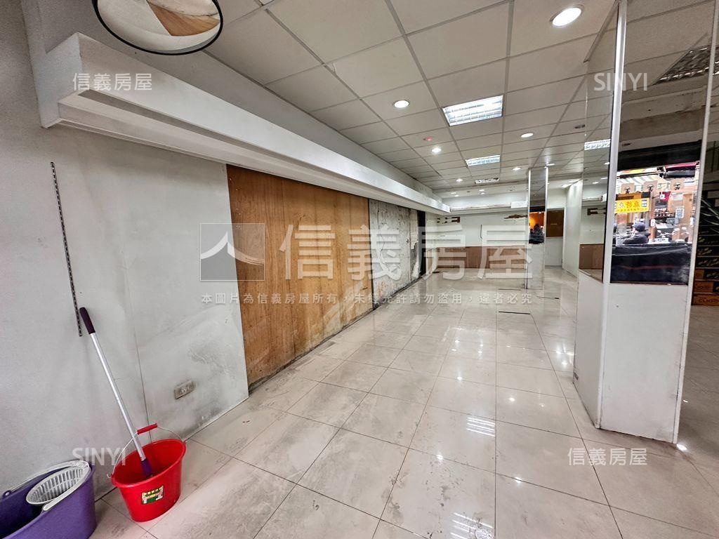 正中原夜市三角窗金透店房屋室內格局與周邊環境