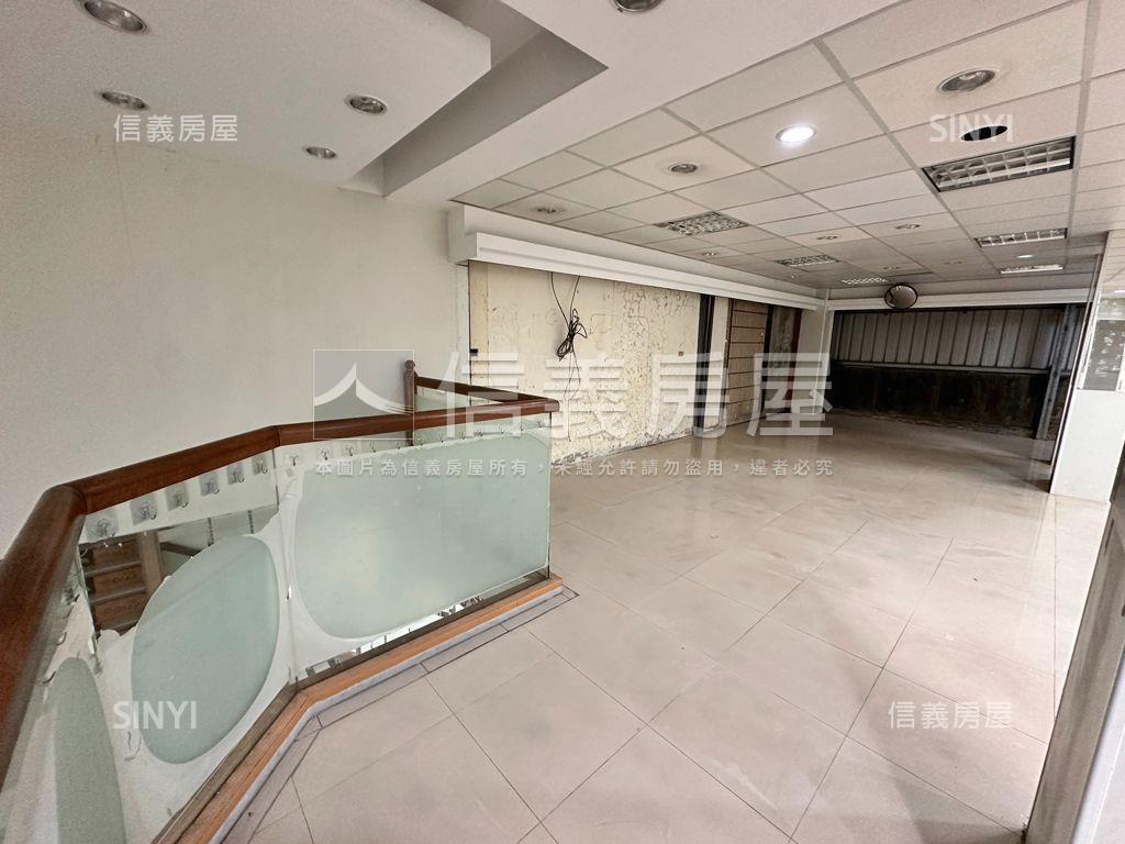 正中原夜市三角窗金透店房屋室內格局與周邊環境