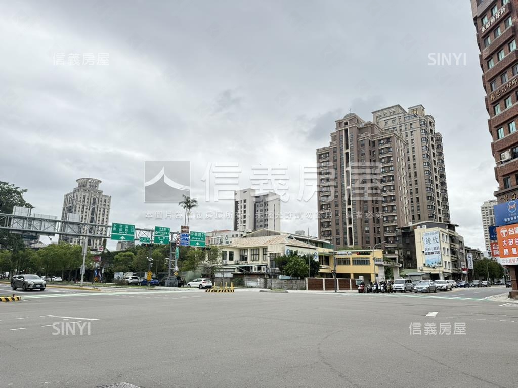 近文化中心大面寬店面房屋室內格局與周邊環境