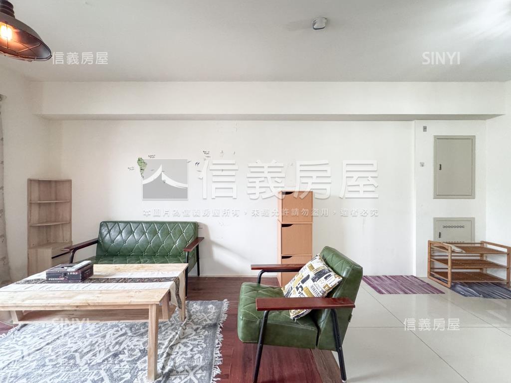 富宇雙學苑朝東南三房房屋室內格局與周邊環境