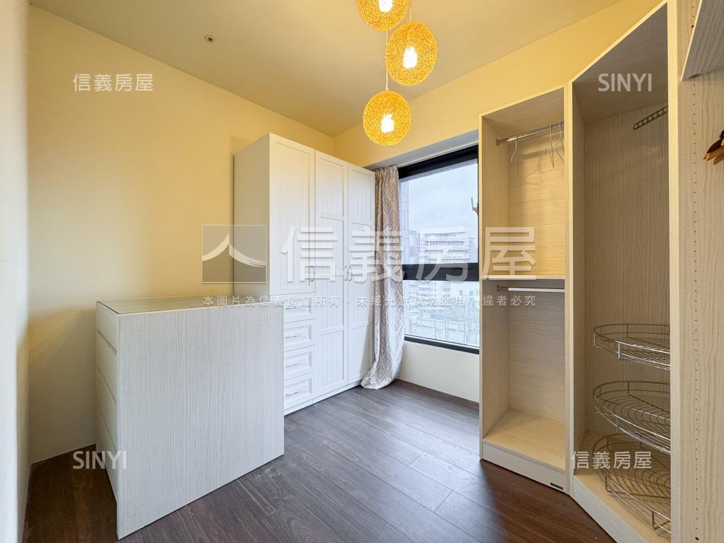 富宇雙學苑朝東南三房房屋室內格局與周邊環境