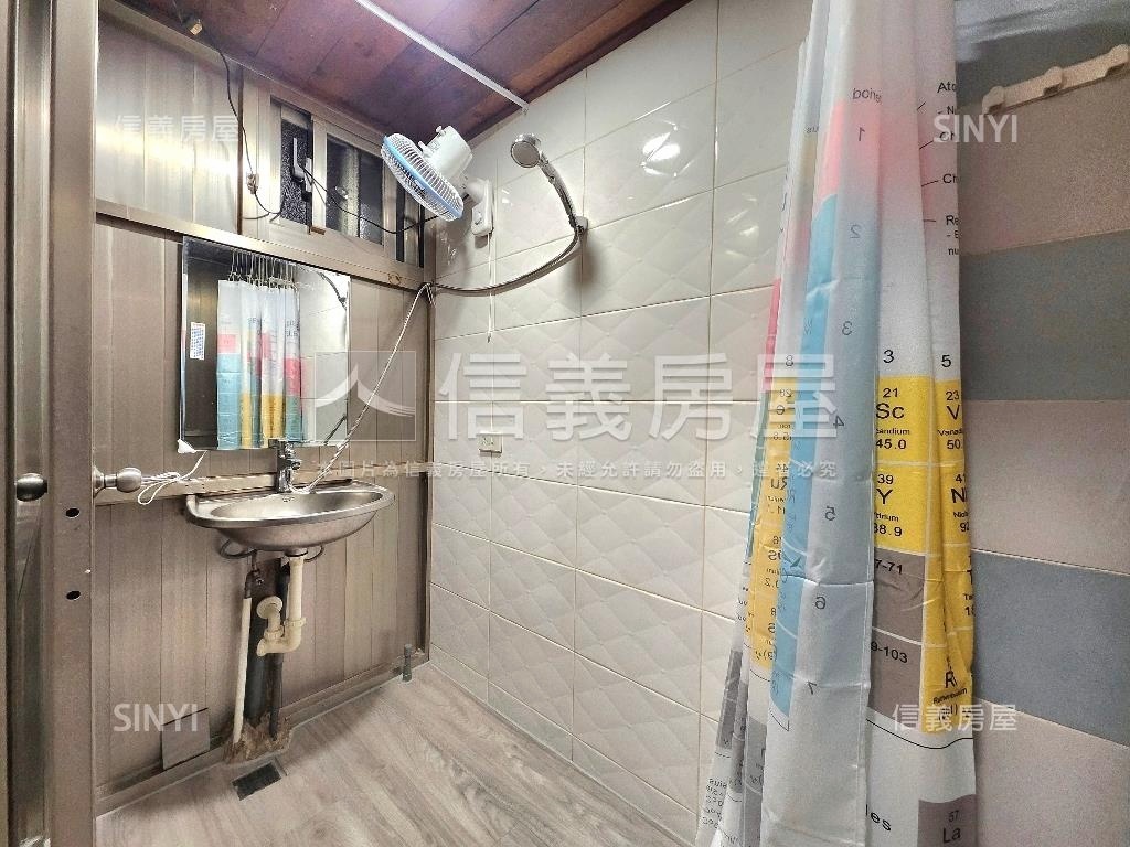 稀有釋出信義路店面房屋室內格局與周邊環境