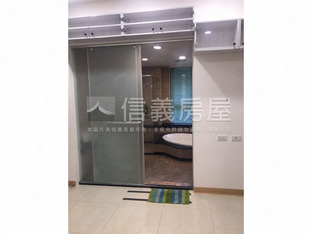 江南大宅稀有邊間陽光三房房屋室內格局與周邊環境