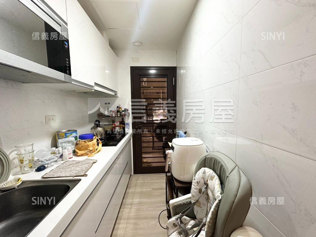 在信義譜出愛的樂章房屋室內格局與周邊環境