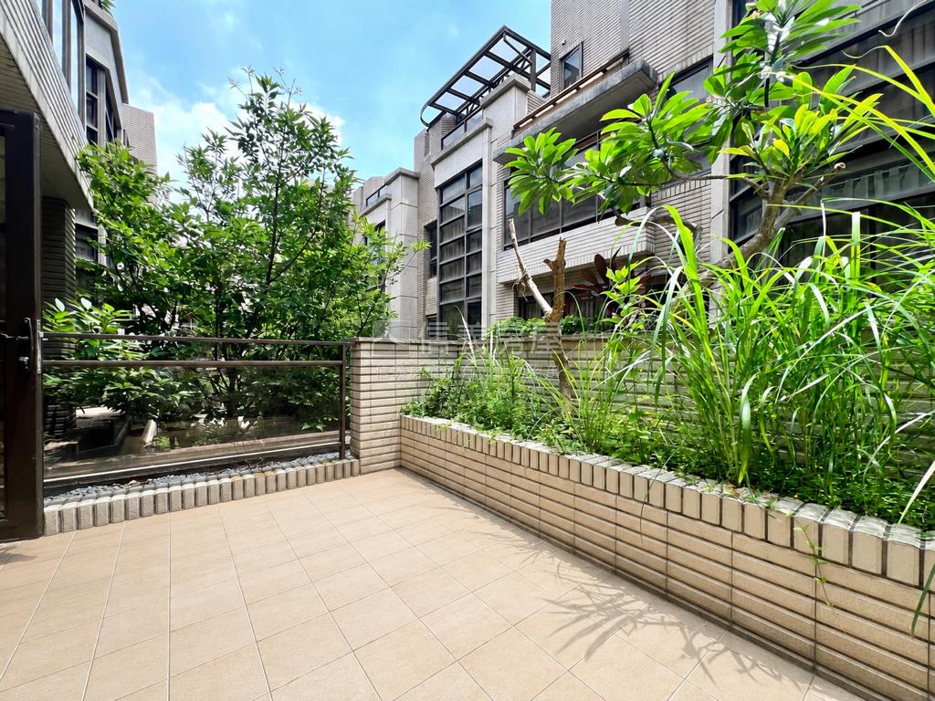 稀有釋出·百坪深耕５別墅房屋室內格局與周邊環境