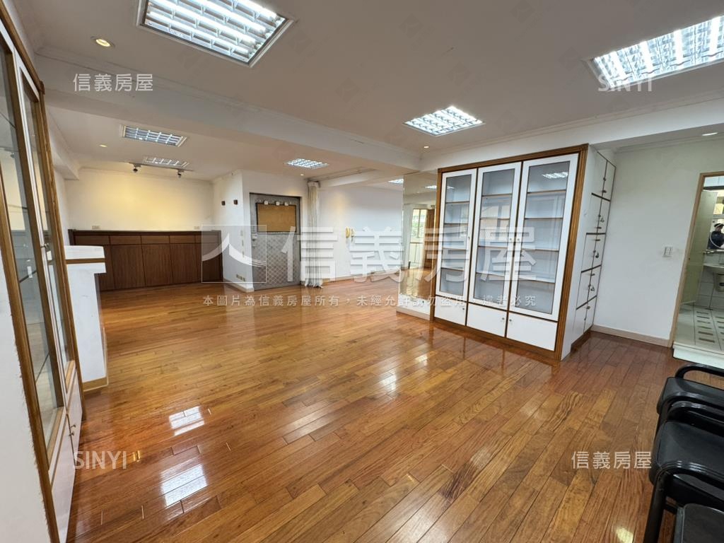 專任★科技大樓站★華廈房屋室內格局與周邊環境