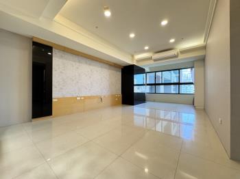 國艷．公園景觀三房車位