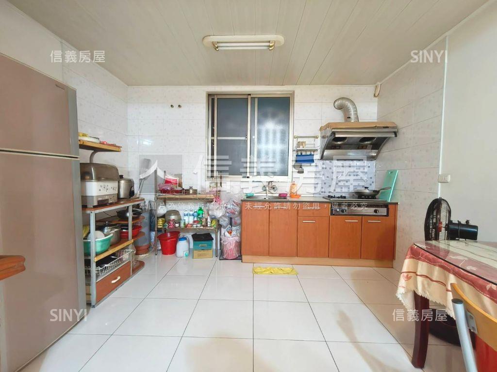 瑞隆正街騎樓式透店房屋室內格局與周邊環境