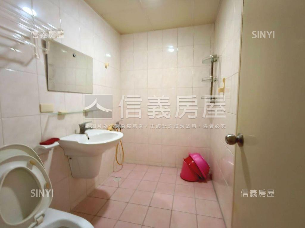 瑞隆正街騎樓式透店房屋室內格局與周邊環境