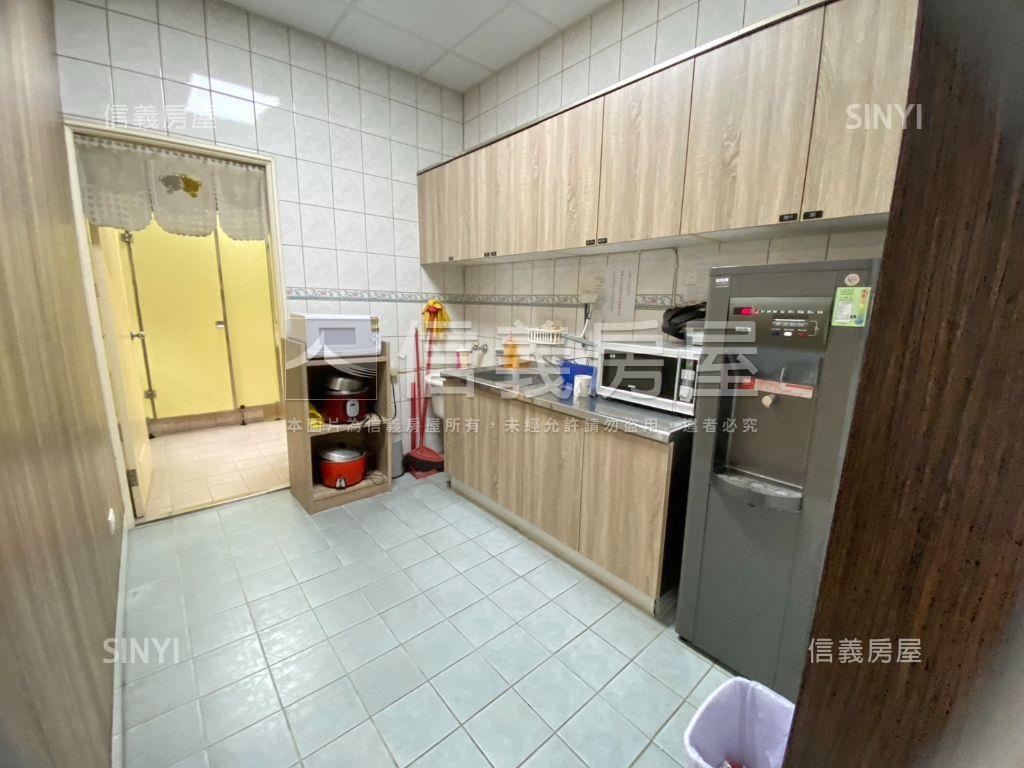 【精選】內科園區精鷹辦公房屋室內格局與周邊環境