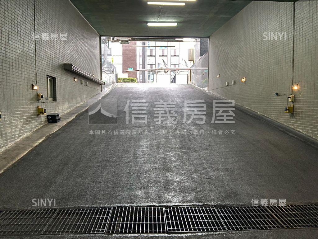 【精選】內科園區精鷹辦公房屋室內格局與周邊環境