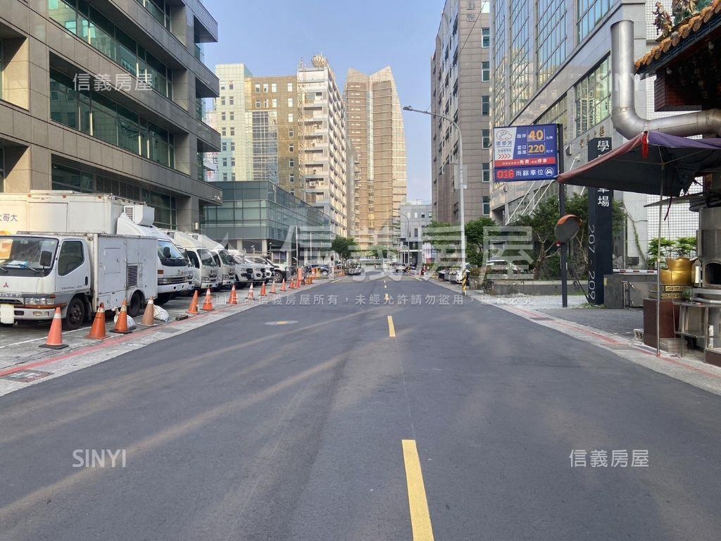 【精選】內科園區精鷹辦公房屋室內格局與周邊環境