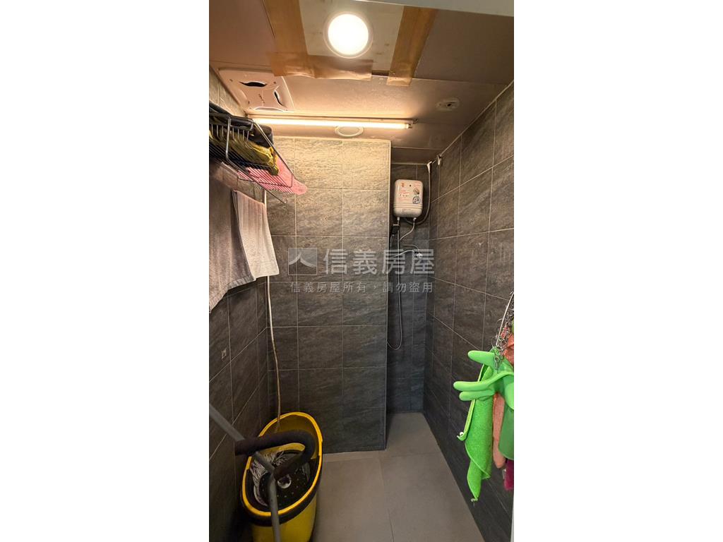 信義安和精選收租店面房屋室內格局與周邊環境