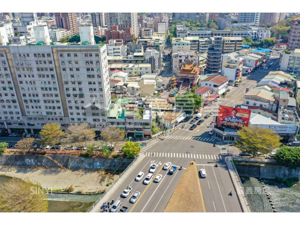 馬到成功！雙面臨路美地房屋室內格局與周邊環境