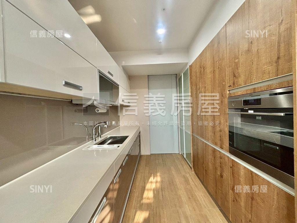 農十六四房高樓精裝雙平車房屋室內格局與周邊環境