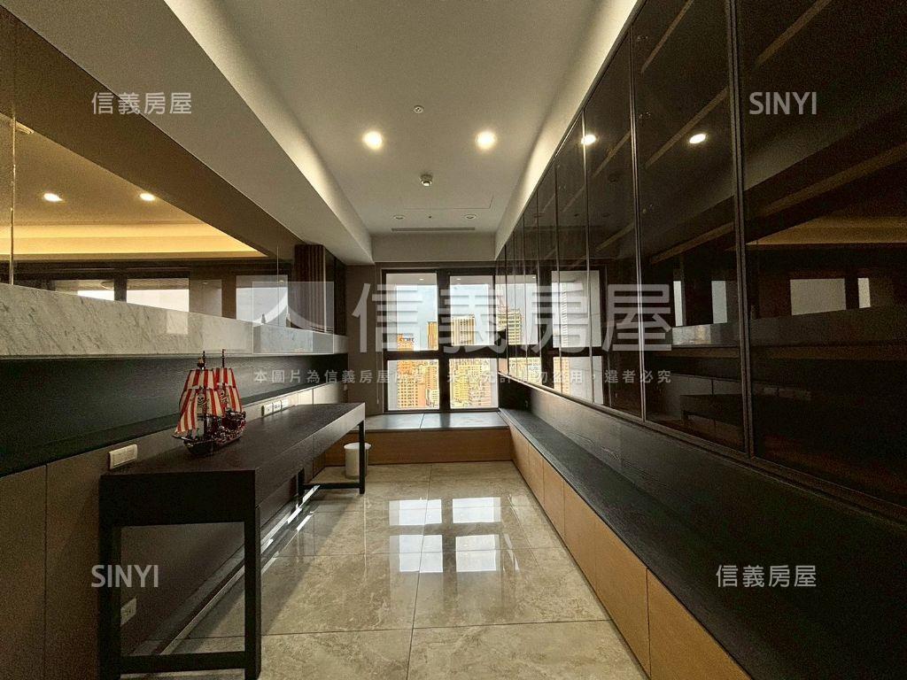 農十六四房高樓精裝雙平車房屋室內格局與周邊環境