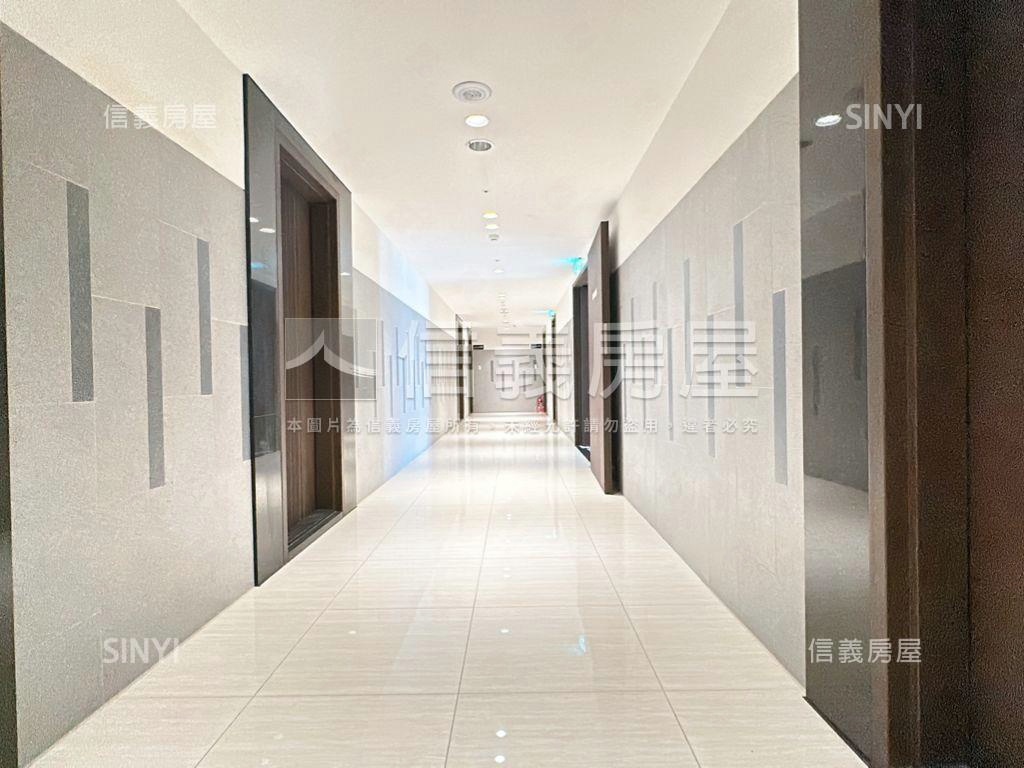 仁武微笑世界景觀兩房平車房屋室內格局與周邊環境