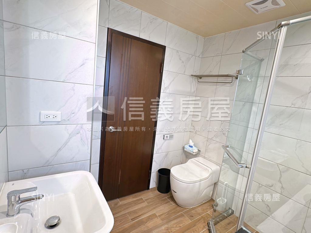 仁武微笑世界景觀兩房平車房屋室內格局與周邊環境