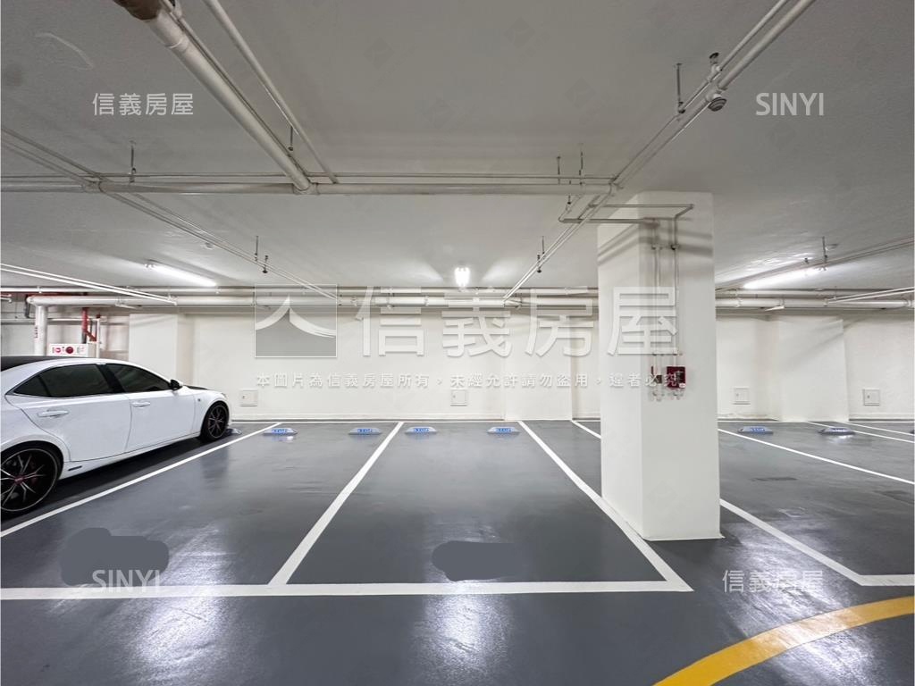 仁武微笑世界景觀兩房平車房屋室內格局與周邊環境