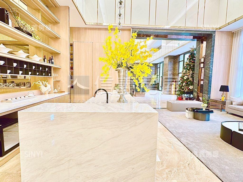 仁武微笑世界景觀兩房平車房屋室內格局與周邊環境