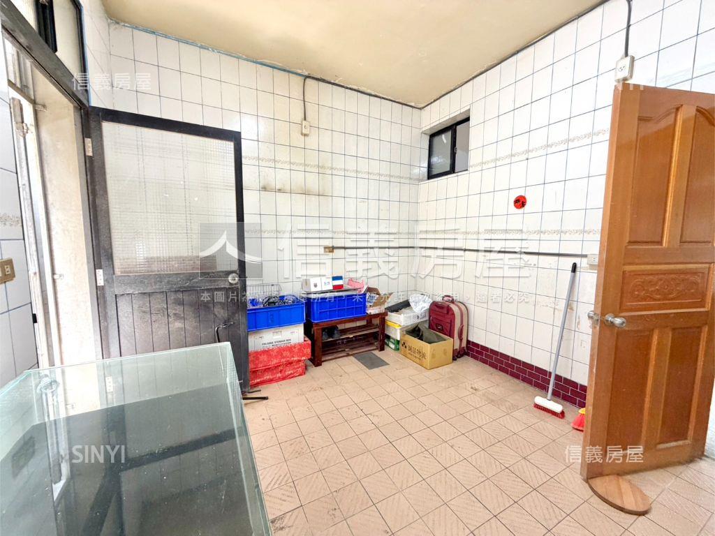 低總價龍山科園透天房屋室內格局與周邊環境