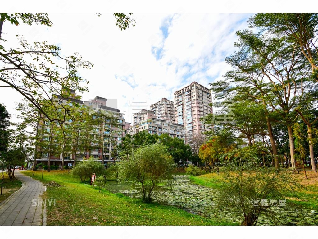 文化新世紀大兩房平車房屋室內格局與周邊環境