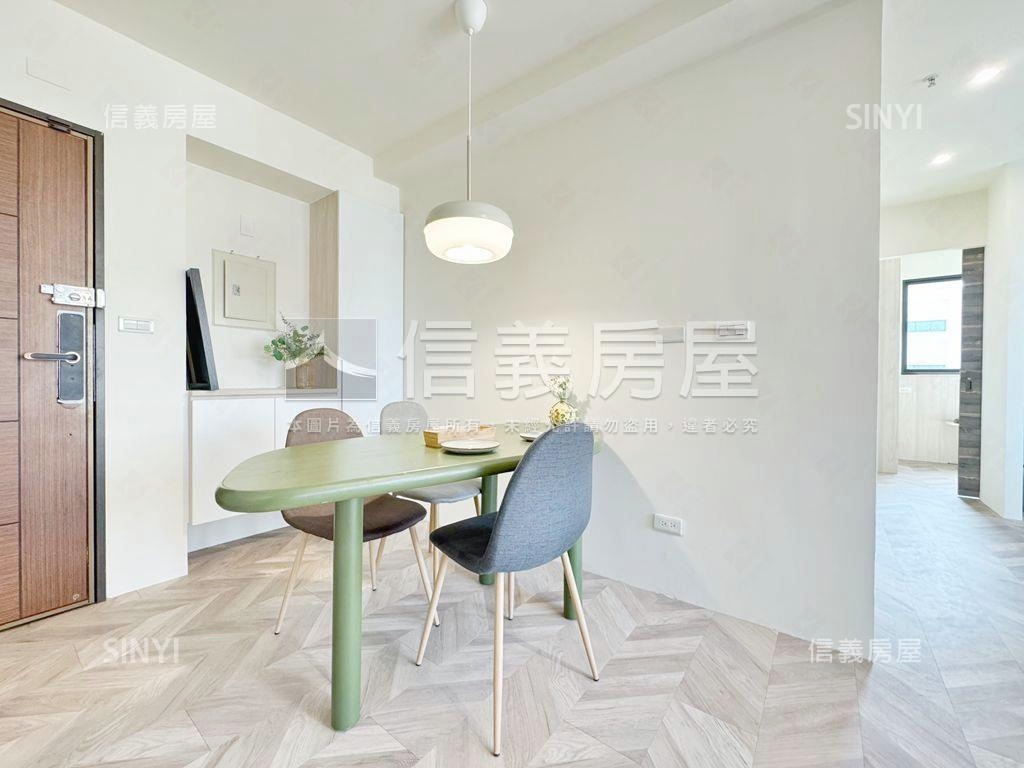 軍港‧亮２房１室平移車位房屋室內格局與周邊環境