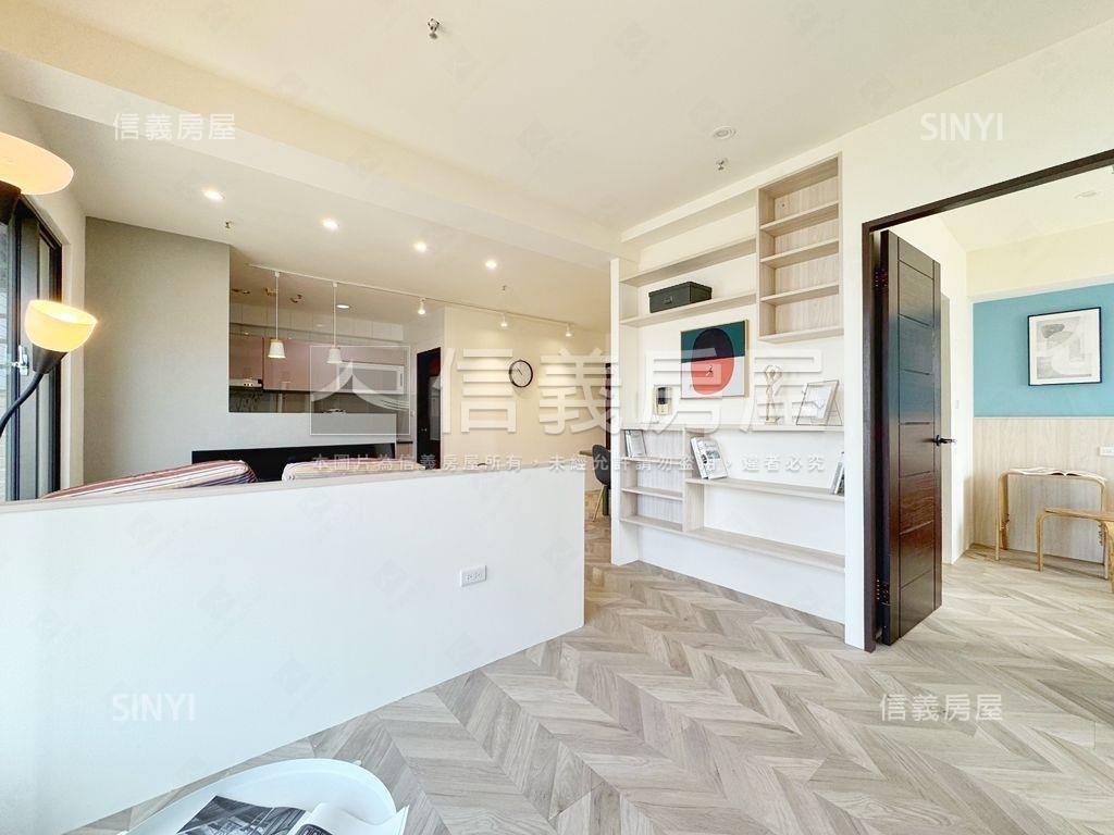 軍港‧亮２房１室平移車位房屋室內格局與周邊環境