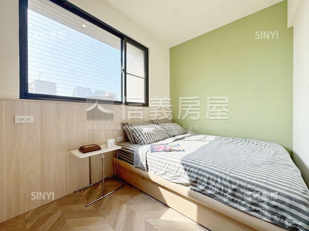 軍港‧亮２房１室平移車位房屋室內格局與周邊環境