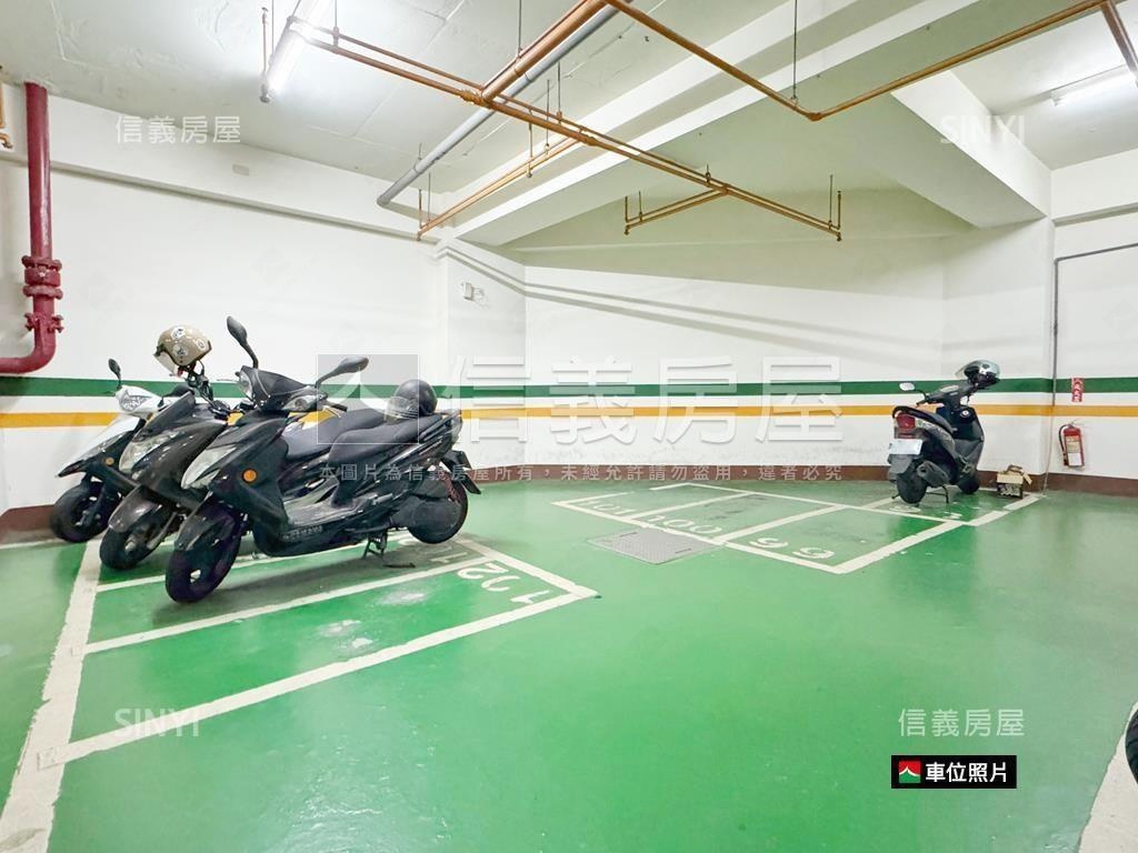 軍港‧亮２房１室平移車位房屋室內格局與周邊環境