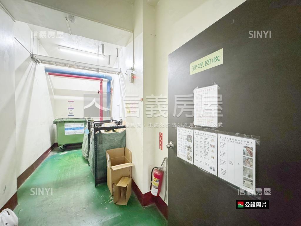 軍港‧亮２房１室平移車位房屋室內格局與周邊環境