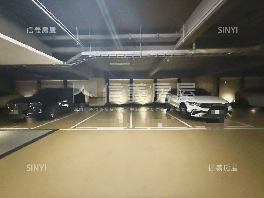 草悟道。國美。次頂樓房屋室內格局與周邊環境