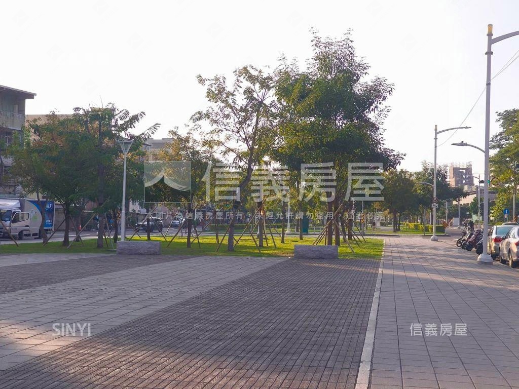 高博館大面寬雙車庫一樓房屋室內格局與周邊環境