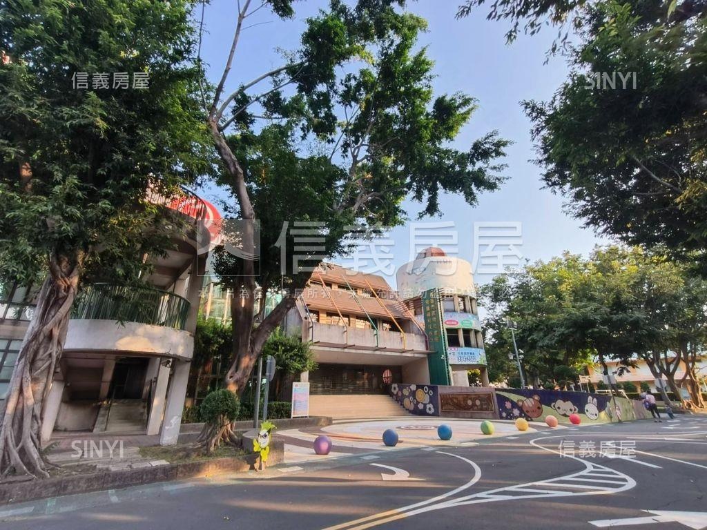 高博館大面寬雙車庫一樓房屋室內格局與周邊環境