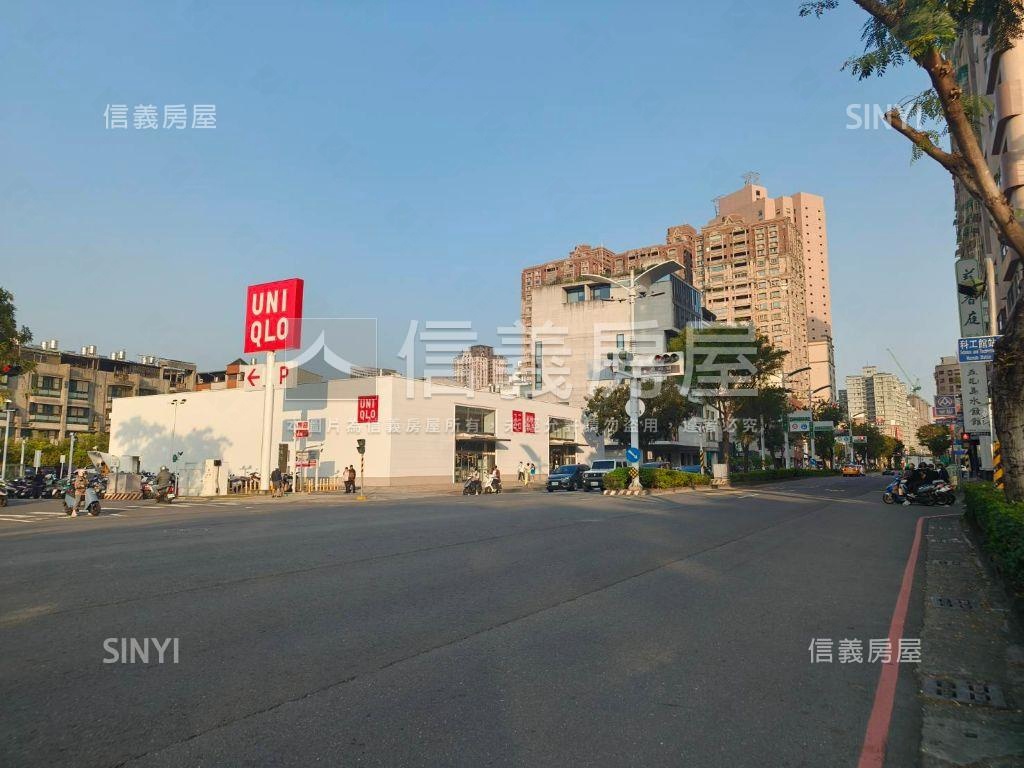 高博館大面寬雙車庫一樓房屋室內格局與周邊環境