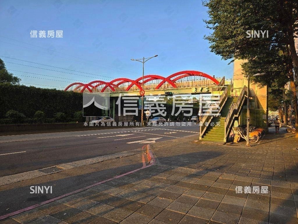 高樓三房車位★璀璨寶石★房屋室內格局與周邊環境
