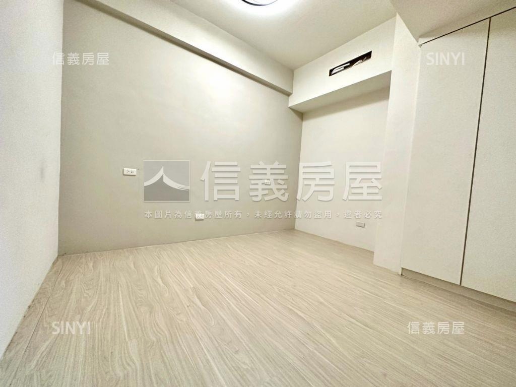 自由市場旁極美樓店房屋室內格局與周邊環境