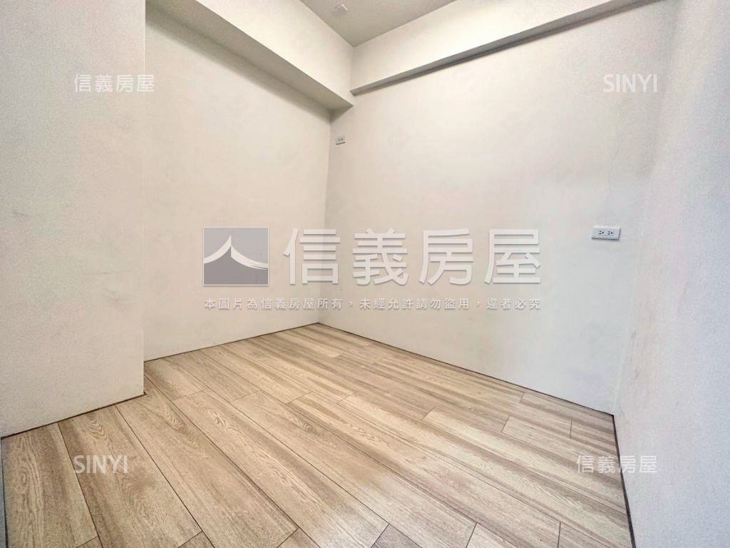 自由市場旁極美樓店房屋室內格局與周邊環境