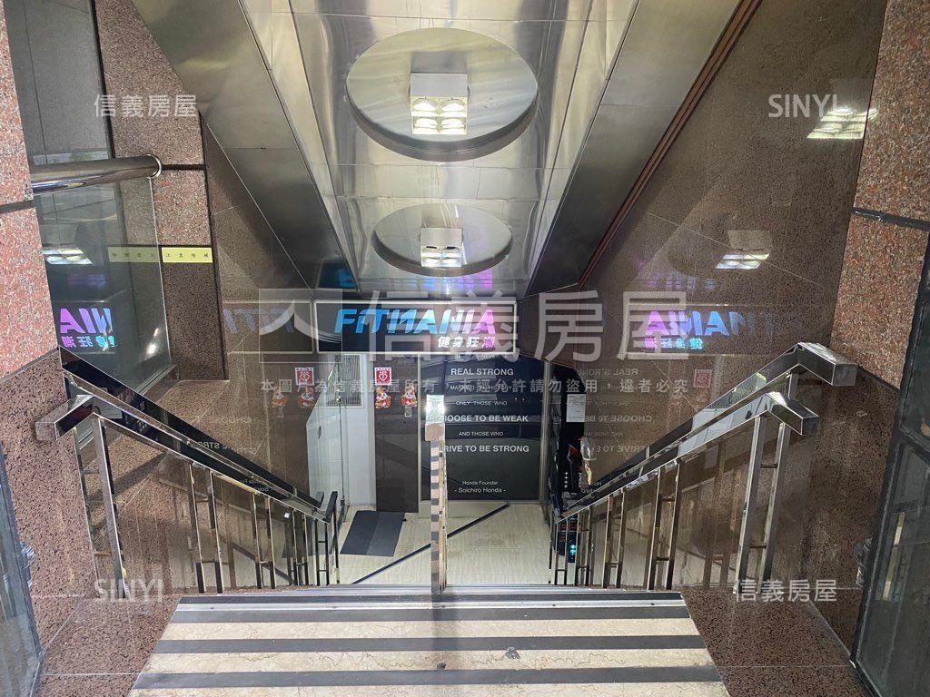 信義路獨立梯高效店辦房屋室內格局與周邊環境