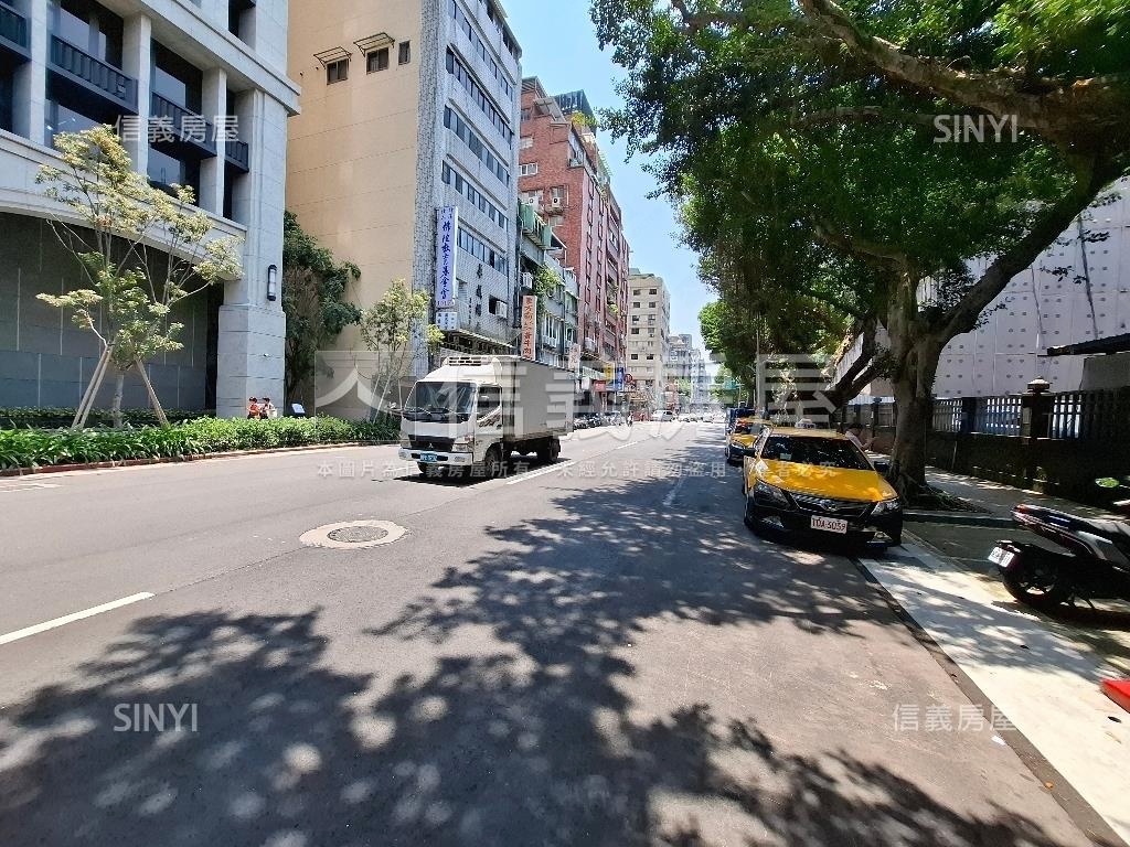 正隆高樓景觀四房有車位房屋室內格局與周邊環境