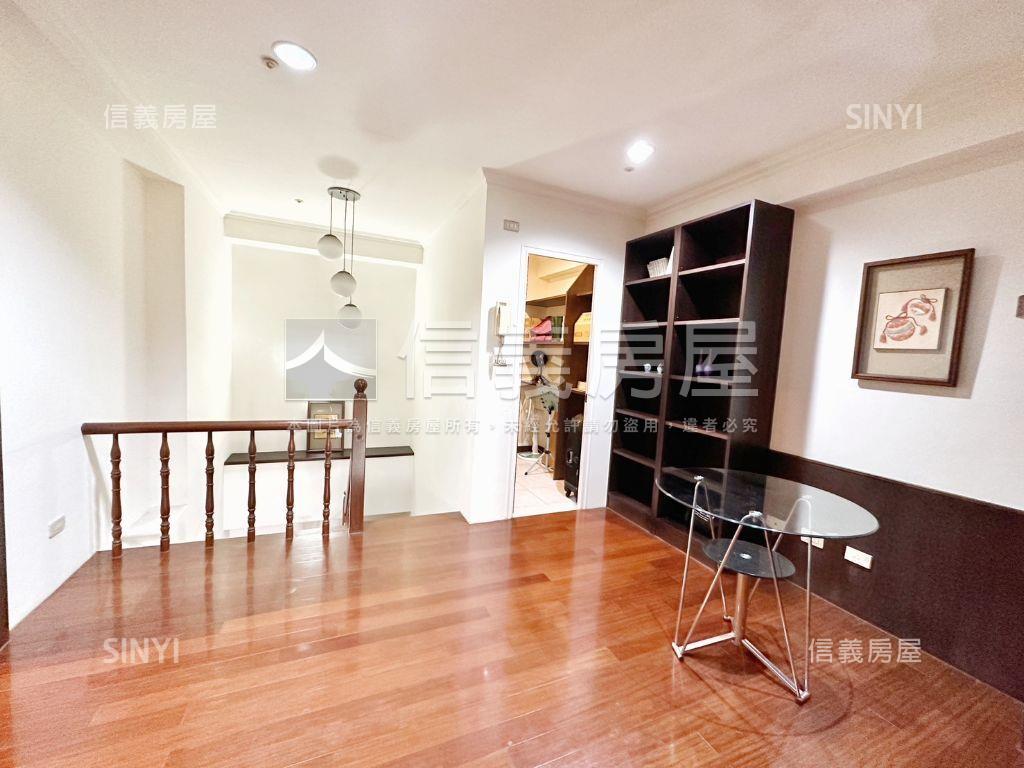 近道明正樓中樓４房平車房屋室內格局與周邊環境