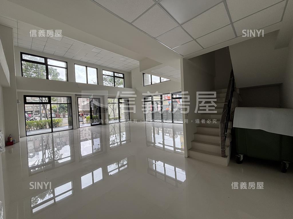 沐微風面寬約９米寬角店房屋室內格局與周邊環境