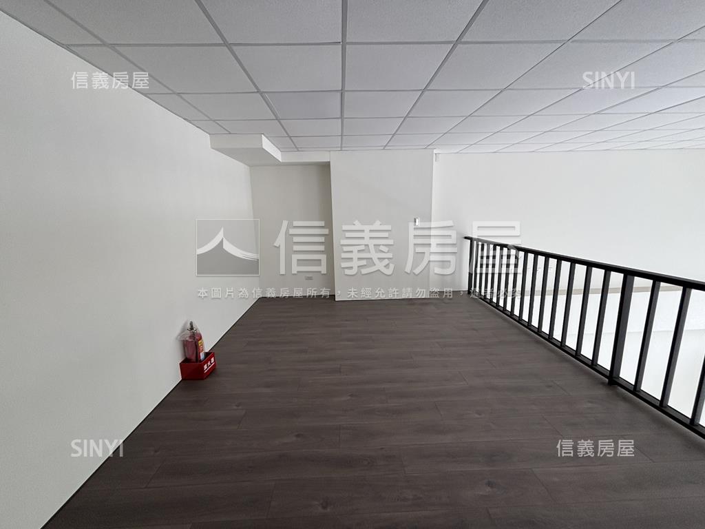 沐微風面寬約９米寬角店房屋室內格局與周邊環境